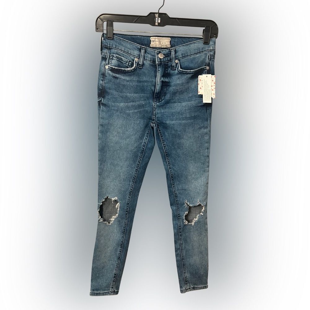 Free People Distressed Skinny Jeans Medium Wash NEW